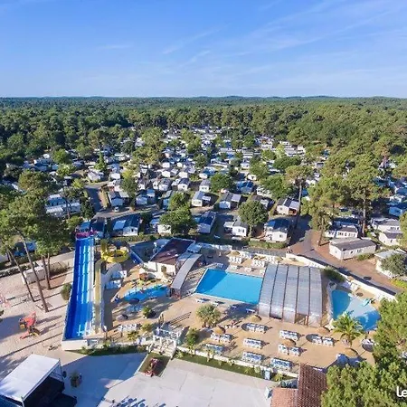Camping 4* La Pignade Camping *